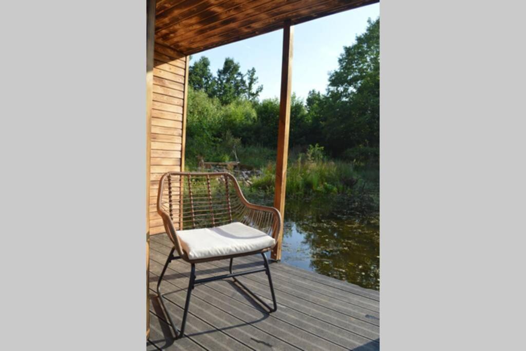 Heather Hut, Off-Grid Cottage On A Pond+2 Ha Darzkowo Ngoại thất bức ảnh